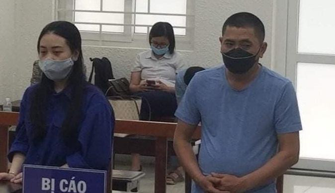 Quách Thị Lệ Quyên và bị cáo liên quan bị đưa ra xét xử tại phiên tòa. Quách Thị Lệ Quyên và bị cáo liên quan bị đưa ra xét xử tại phiên tòa.