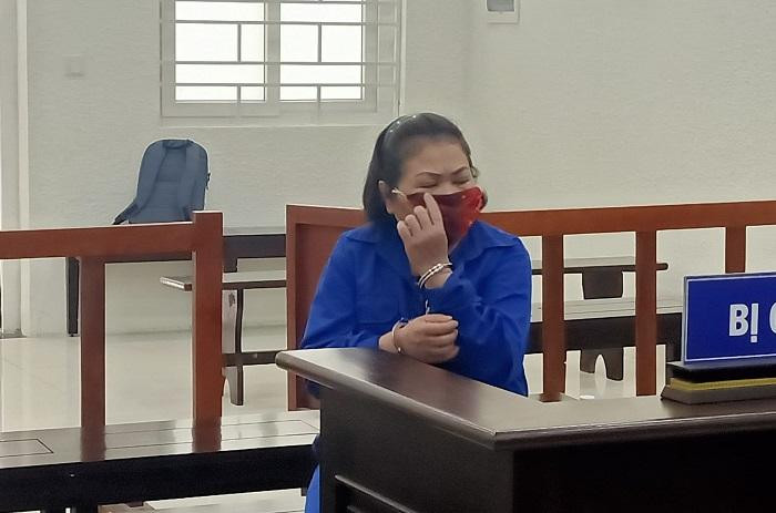 Bị cáo Nguyễn Thị Lan Hương bị đưa ra xét xử tại phiên tòa.