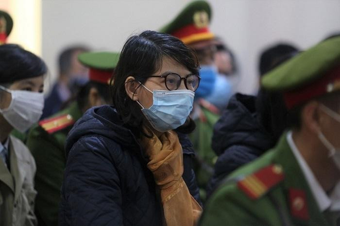 Bị cáo Nguyễn Thị Kim Liên, em gái ruột bị cáo Kim Anh.