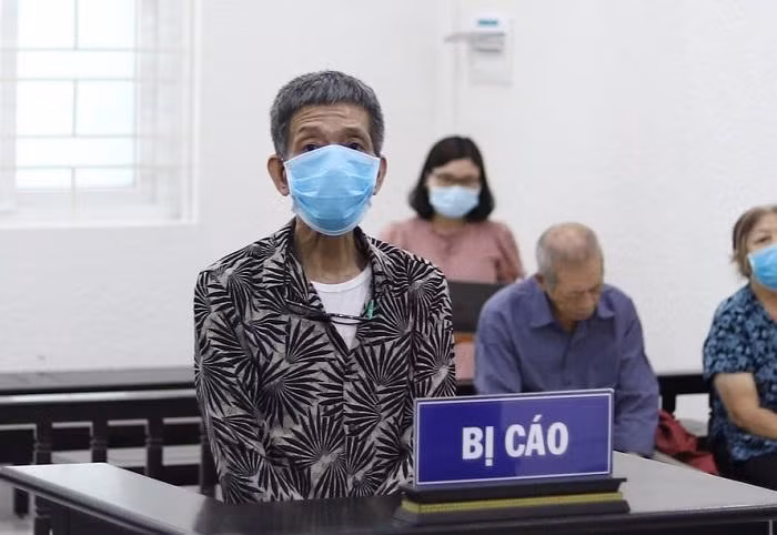 Phạm Anh Dũng bị đưa ra xét xử tại phiên tòa.