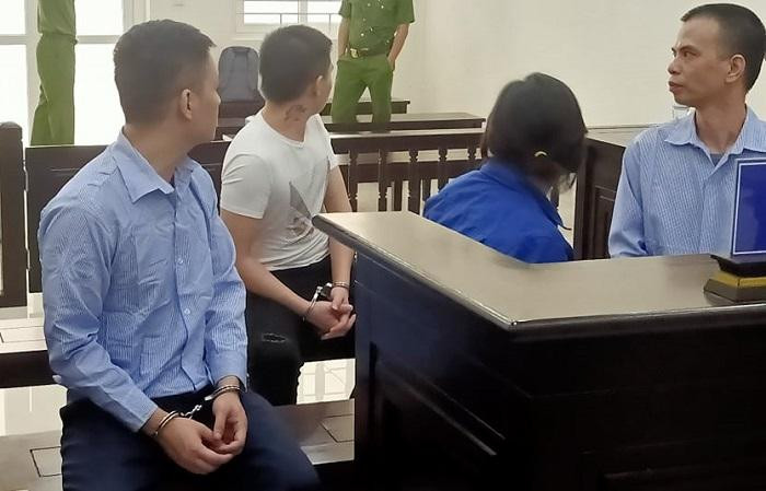 Ổ nhóm sản xuất, lưu hành tiền giả bị đưa ra xét xử tại phiên tòa.