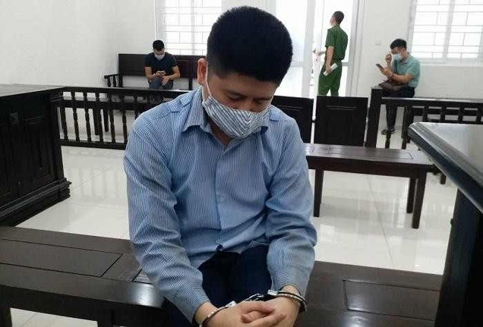 Bị cáo Cù Đăng Thành bị đưa ra xét xử tại phiên tòa.