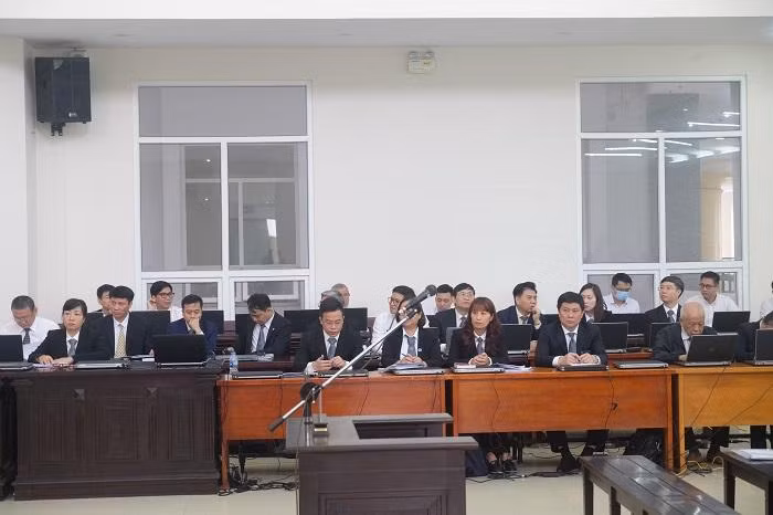 Các luật sư bào chữa cho 19 bị cáo trong vụ án.