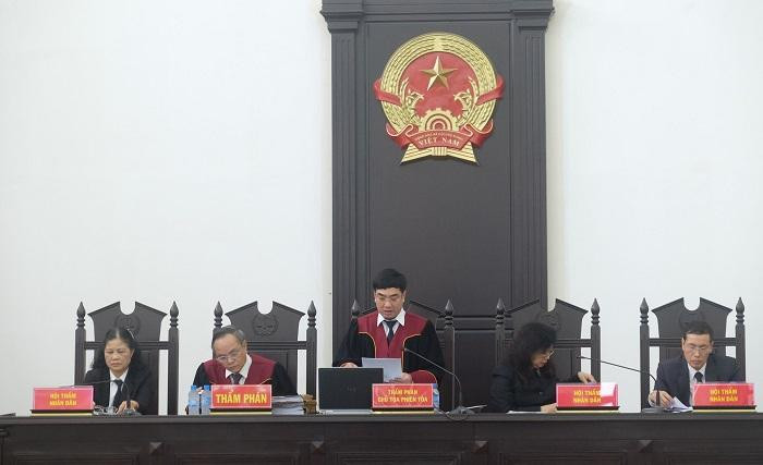 Hội đồng xét xử sơ thẩmvụ án Gang thép Thái Nguyên.