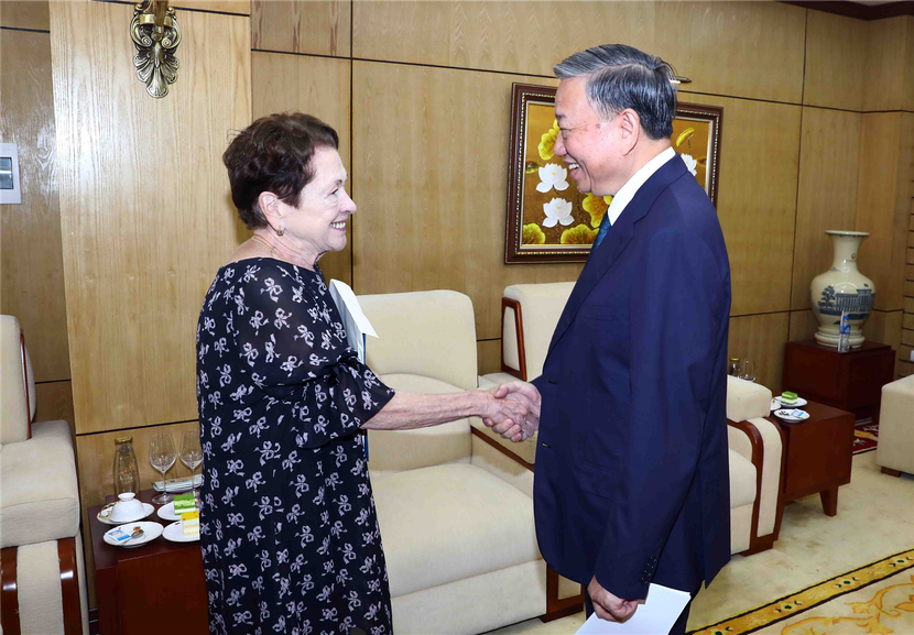 Đại tướng Tô Lâm, Ủy viên Bộ Chính trị, Bộ trưởng Bộ Công an tiếp bà Ann Mills Griffiths, Giám đốc Liên đoàn Quốc gia các gia đình tù nhân chiến tranh và quân nhân mất tích Mỹ (POW/MIA)