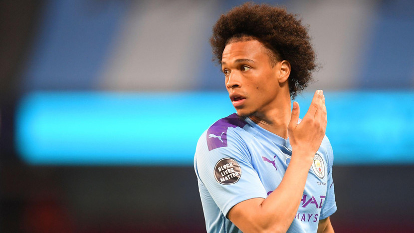 6. Leroy Sane (Schalke 04 đến Man City). Được Man xanh chiêu mộ vào tháng 8-2016 khi mới 20 tuổi, Sane nhanh chóng hòa nhập cùng các đồng đội và là một trong những quân bài quan trọng trong đội hình của HLV Pep Guardiola. Tuy nhiên, càng trưởng thành thì Sane càng gặp vấn đề trong việc duy trì phong độ và cảm hứng ở thành Manchester. Và trong mùa hè 2020, Sane đã trở lại Đức khoác áo Bayern Munich để làm lại sự nghiệp.