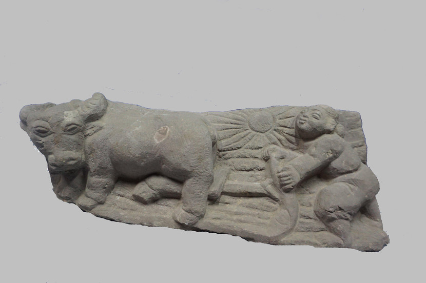 "Đường cày đảm đang" của nhà điêu khắc Trần Thiết