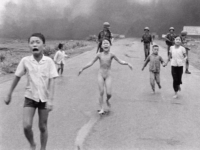 Bức ảnh nổi tiếng "Em bé Napalm" của nhiếp ảnh gia Nick Út