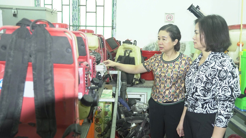 Trung tâm Y tế Thanh Oai sẵn sàng máy móc phun hóa chất, đáp ứng công tác phòng chống dịch bệnh Trung tâm Y tế Thanh Oai sẵn sàng máy móc phun hóa chất, đáp ứng công tác phòng chống dịch bệnh