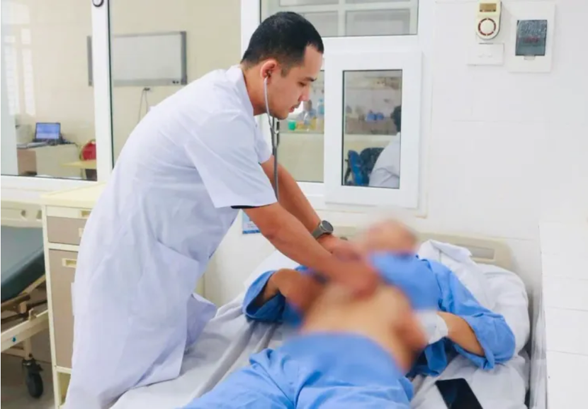 Cấp cứu người đàn ông sốc phản vệ sau khi ăn thịt ba ba