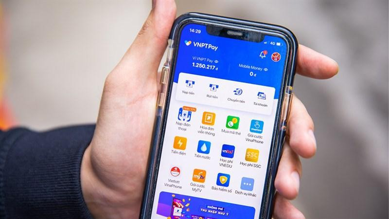 Còn nhiều khó khăn khi triển khai Mobile Money