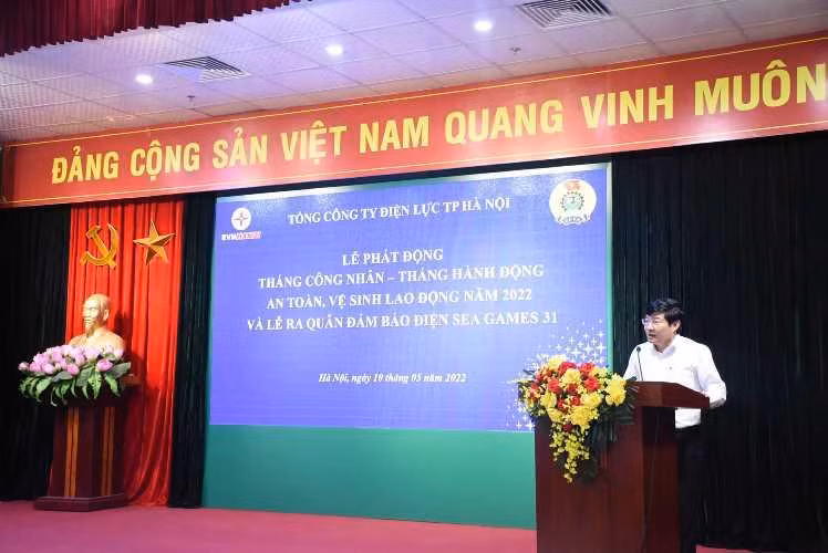Ông Nguyễn Danh Duyên- Tổng giám đốc EVNHANOI phát động "Tháng công nhân- Tháng an toàn, vệ sinh lao động năm 2022"