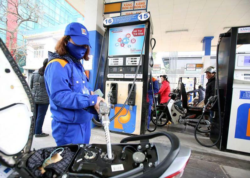 Xăng vẫn tiếp tục đà tăng giá