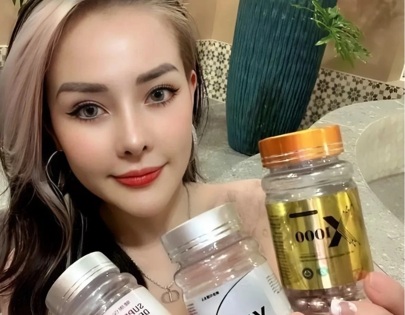 DJ Ngân 98 giới thiệu các viên uống giảm cân trên Facebook cá nhân