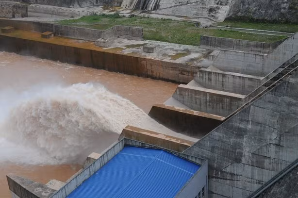 Thủy điện Đăk Mi 4 xả lũ gây thiệt hại cho người dân vùng hạ du