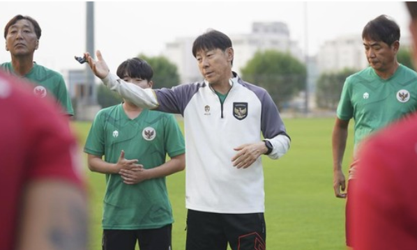 HLV Shin Tae-yong cùng tuyển Indonesia tự tin thắng chủ nhà Iraq HLV Shin Tae-yong cùng tuyển Indonesia tự tin thắng chủ nhà Iraq