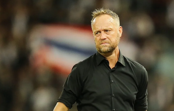 HLV Polking bày tỏ thất vọng song cho biết sẽ cùng học trò sớm sửa sai