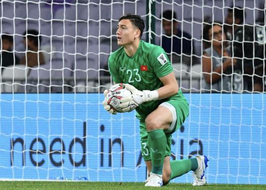 Đặng Văn Lâm chơi xuất sắc tại Asian Cup 2019 và dự kiến tiếp tục là lựa chọn số 1 của tuyển Việt Nam tại Asian Cup 2023