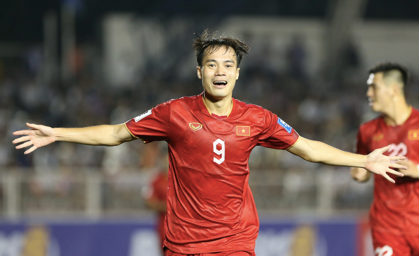 Văn Toàn cùng đồng đội trước cơ hội thay đổi lịch sử "chỉ hoà và thua" khi gặp Iraq