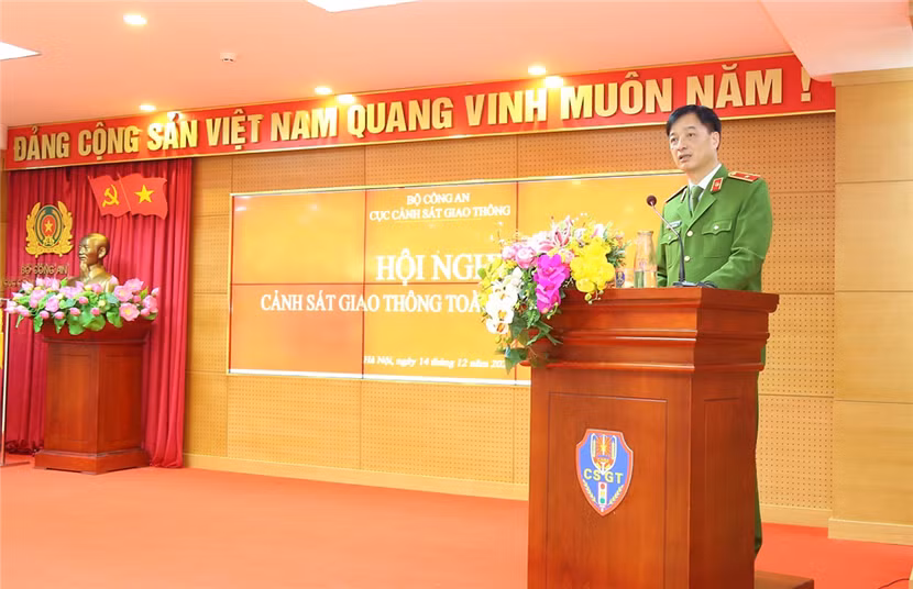 Thiếu tướng Nguyễn Duy Ngọc, Thứ trưởng Bộ Công an phát biểu tại hội nghị