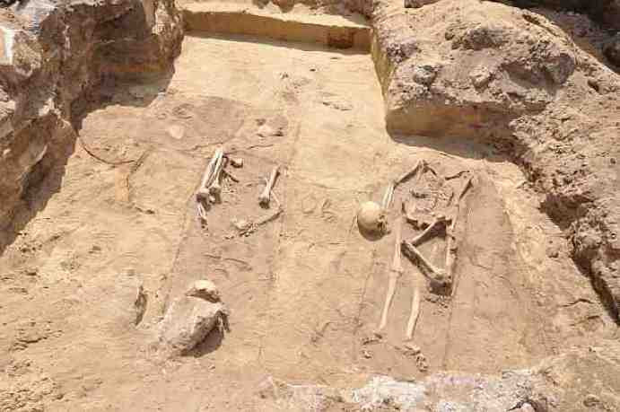 Phát hiện mộ ma cà rồng, cách thức táng khủng khiếp ảnh 1