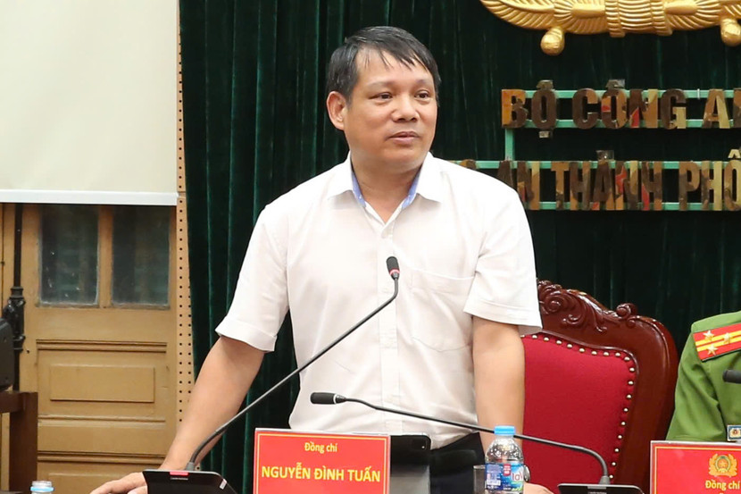 Ông Nguyễn Đình Tuấn - Phó Tổng Giám đốc Tổng Công ty Viễn thông MobiFone phát biểu tại hội thảo Ông Nguyễn Đình Tuấn - Phó Tổng Giám đốc Tổng Công ty Viễn thông MobiFone phát biểu tại hội thảo