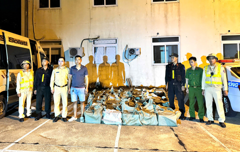 Gần 300 bình "khí cười" đã bị thu giữ