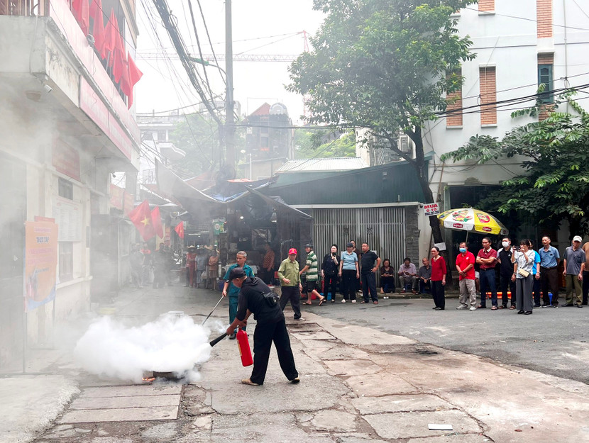 Lực lượng PCCC cơ sở thực hiện việc chữa cháy ban đầu