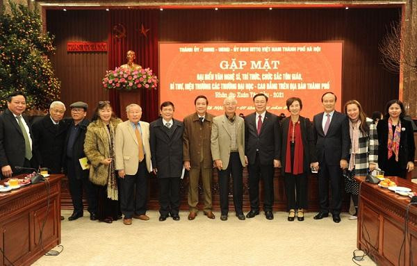 Lãnh đạo TP Hà Nội gặp mặt đại diện giới trí thức, văn nghệ sĩ, chức sắc tôn giáo...