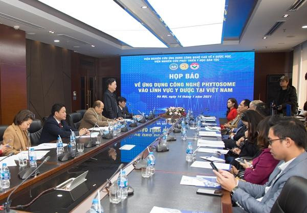 Quang cảnh buổi họp báo