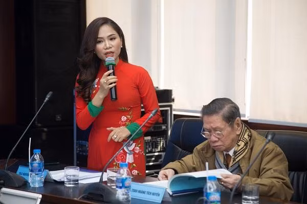 Phó Viện trưởng Viện Nghiên cứu Ứng dụng Công nghệ cao về Y Dược học phát biểu