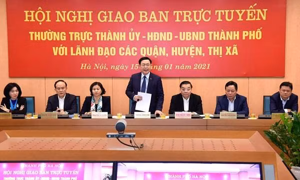 Bí thư Thành ủy Vương Đình Huệ phát biểu kết luận hội nghị