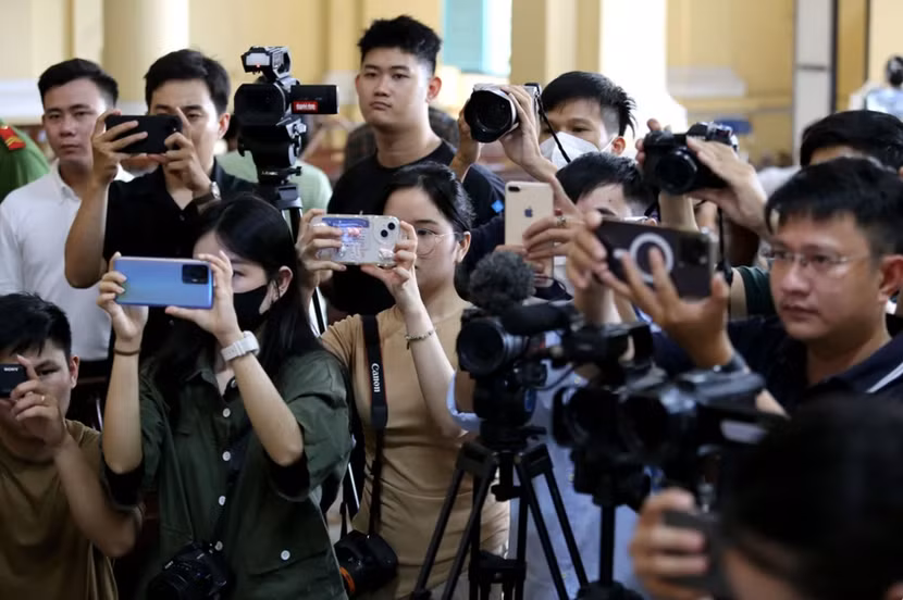 Công nghệ đã trang bị cho báo chí những khả năng mới nhưng cũng đòi hỏi đội ngũ phóng viên phải thường xuyên cập nhật công nghệ hiện đại, làm chủ và sử dụng tốt công cụ kỹ thuật số