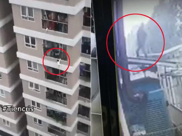 Hình ảnh anh Nguyễn Ngọc Mạnh cứu bé gái rơi từ tầng 12 chung cư