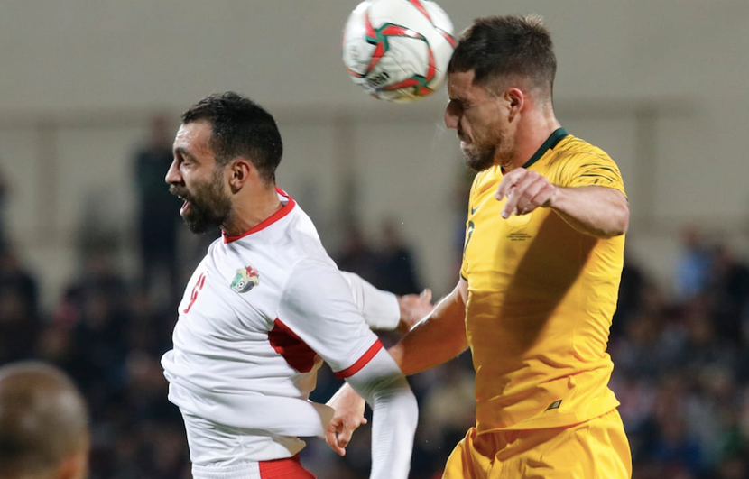 Australia (áo vàng) thắng sát nút Jordan, gián tiếp giúp tuyển Việt Nam giành vé đi tiếp Australia (áo vàng) thắng sát nút Jordan, gián tiếp giúp tuyển Việt Nam giành vé đi tiếp