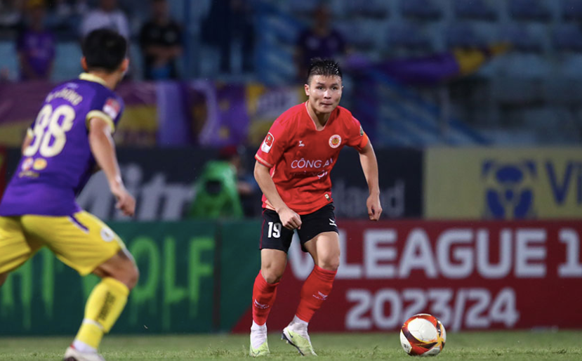 CLB Công an Hà Nội (áo đỏ) và Hà Nội FC cân bằng về kết quả đối đầu quá khứ CLB Công an Hà Nội (áo đỏ) và Hà Nội FC cân bằng về kết quả đối đầu quá khứ