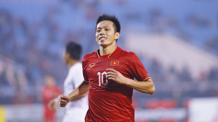 Văn Quyết trở lại đội tuyển quốc gia