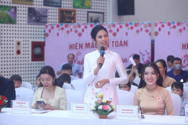 Hoa hậu Ngọc Hân chia sẻ tại họp báo Hoa hậu Ngọc Hân chia sẻ tại họp báo