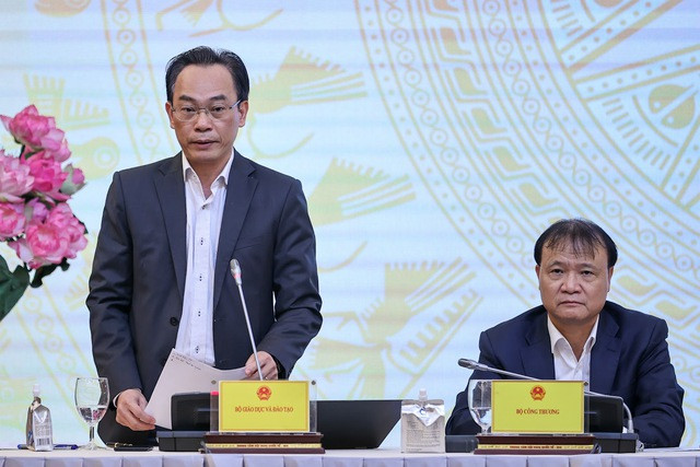 Thứ trưởng Bộ GD&amp;ĐT Hoàng Minh Sơn