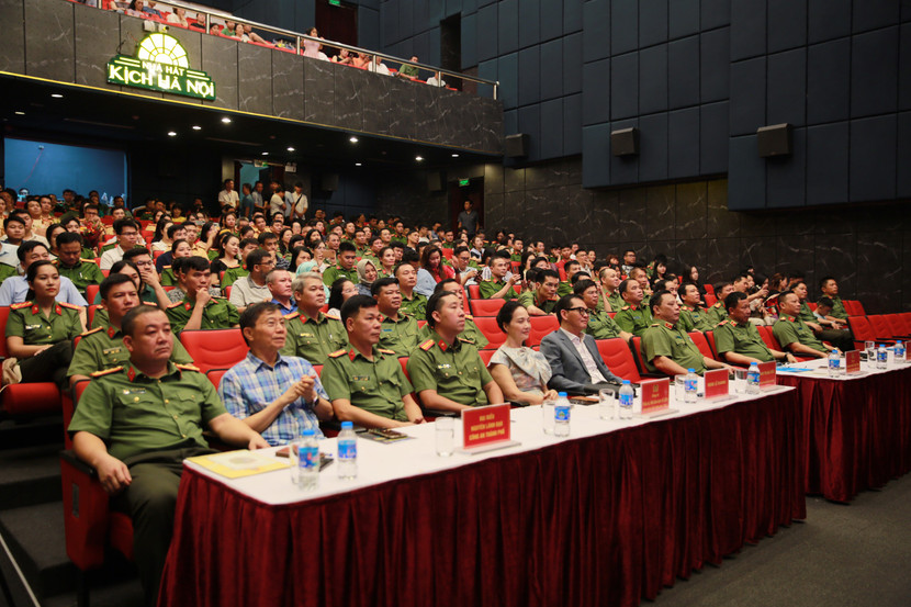 Lễ bế mạc diễn ra vào tối nay 21/6 tại Rạp Công Nhân (ảnh: Lam Thanh) Lễ bế mạc diễn ra vào tối nay 21/6 tại Rạp Công Nhân (ảnh: Lam Thanh)