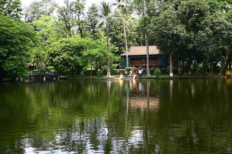 Khu di tích Chủ tịch Hồ Chí Minh tại Phủ Chủ tịch