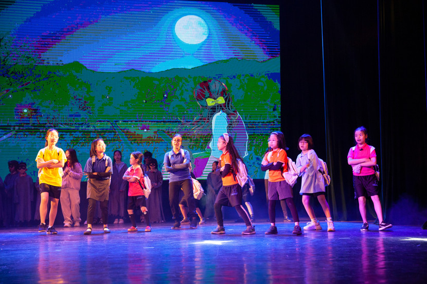 Các nghệ sĩ nhí đang tập luyện trước ngày khai màn Các nghệ sĩ nhí đang tập luyện trước ngày khai màn