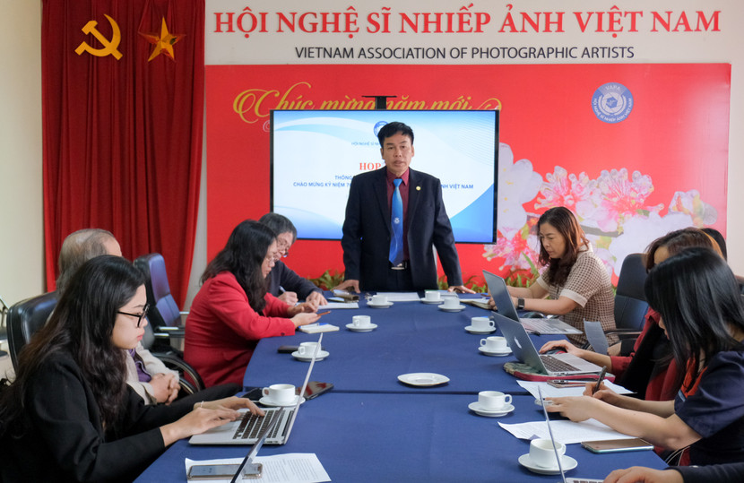 Quang cảnh buổi họp báo thông tin về lễ kỷ niệm 70 năm ngày truyền thống Nhiếp ảnh Việt Nam Quang cảnh buổi họp báo thông tin về lễ kỷ niệm 70 năm ngày truyền thống Nhiếp ảnh Việt Nam