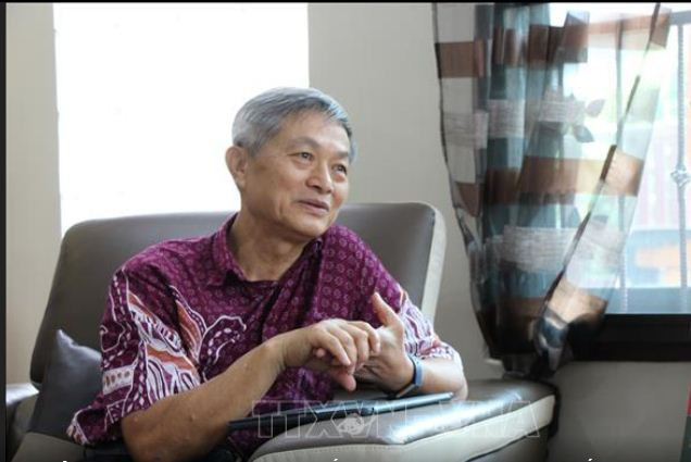 Giáo sư Yeah Kim Leng