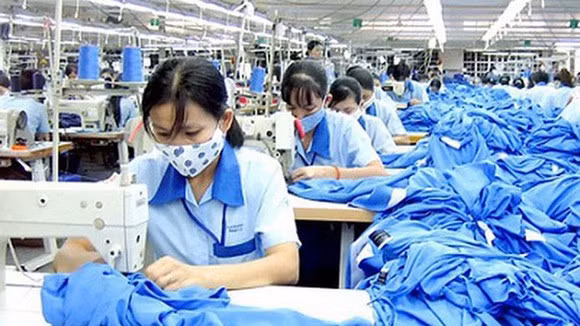 Doanh nghiệp chỉ được sử dụng lao động nữ trong một số công việc nhất định (Ảnh minh họa)