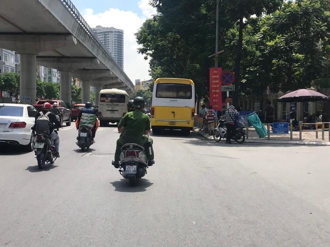 Tập trung xử lý phương tiện xe vận tải khách dừng, đỗ, đón trả khách sai quy định