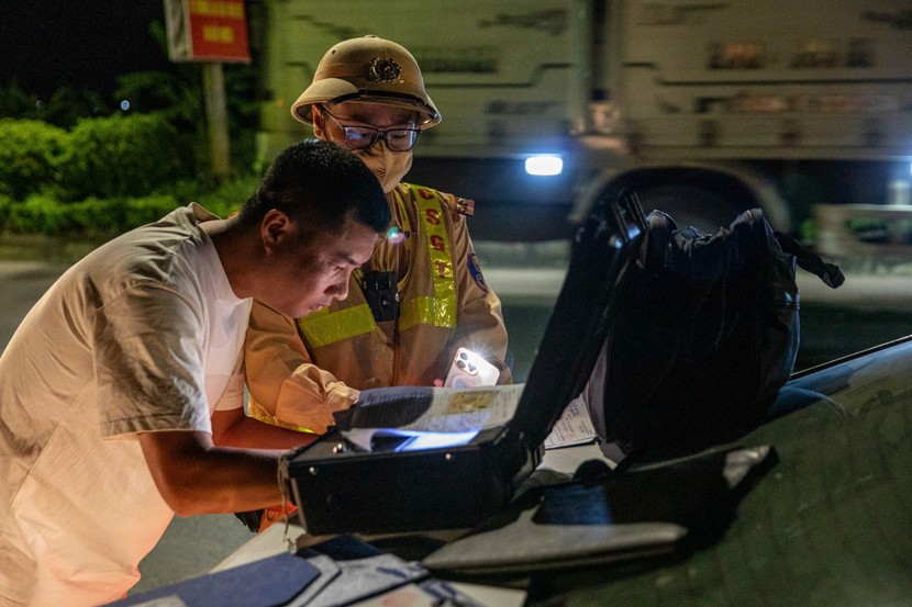 Các trường hợp vi phạm đều bị lập biên bản, xử lý, kiên quyết không &quot;xin - cho&quot; để răn đe