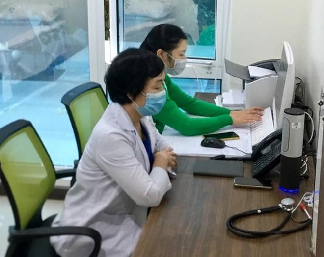 Phòng tư vấn và nhận đặt lịch khám chữa bệnh qua điện thoại của một bệnh viện ở Hà Nội Phòng tư vấn và nhận đặt lịch khám chữa bệnh qua điện thoại của một bệnh viện ở Hà Nội