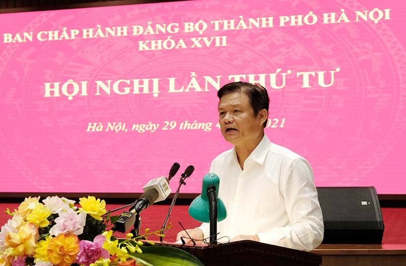 Trưởng Ban Tổ chức Thành ủy Hà Nội Vũ Đức Bảo phát biểu tại hội nghị sáng 29-4 Trưởng Ban Tổ chức Thành ủy Hà Nội Vũ Đức Bảo phát biểu tại hội nghị sáng 29-4