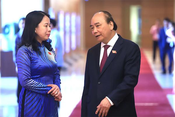 Bà Võ Thị Ánh Xuân (trái) được đề cử để Quốc hội bầu làm Phó Chủ tịch nước